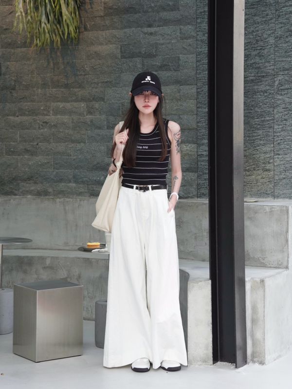 【百搭TOP】彈性小刺繡logo背心 