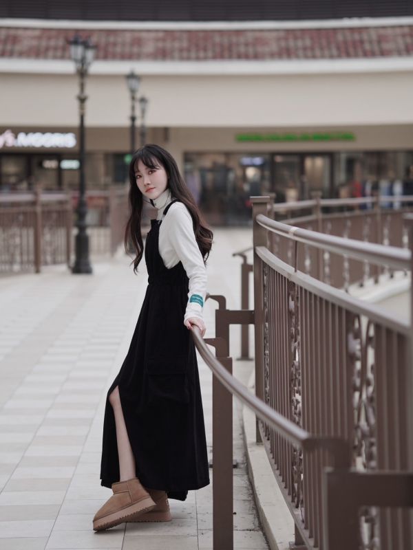 iNINE 韓氣滿滿開衩連身裙 