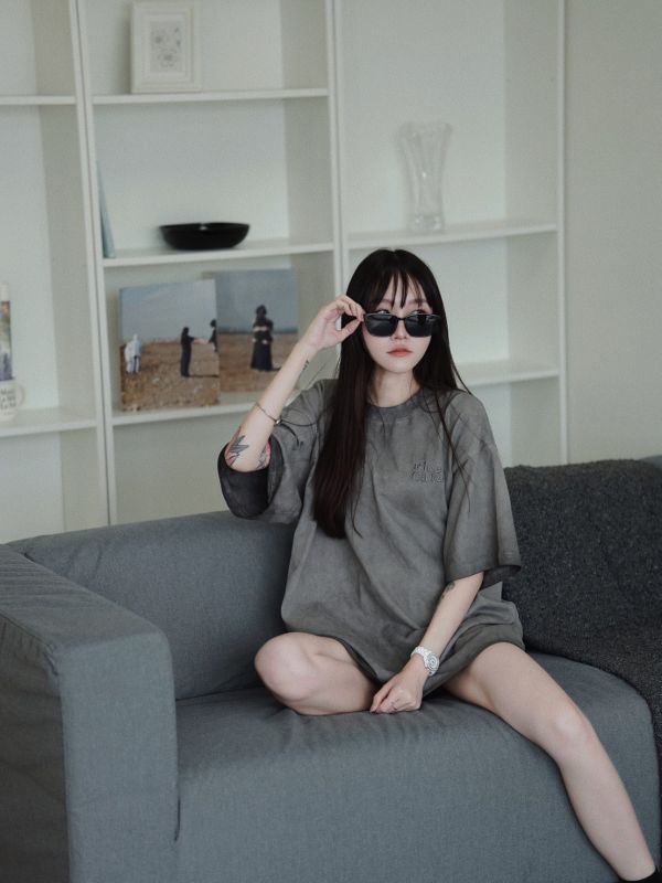 【男女同款】刺繡小logo厚磅水洗做舊T 