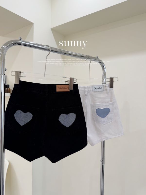 Bottom|雙心牛仔短褲 
