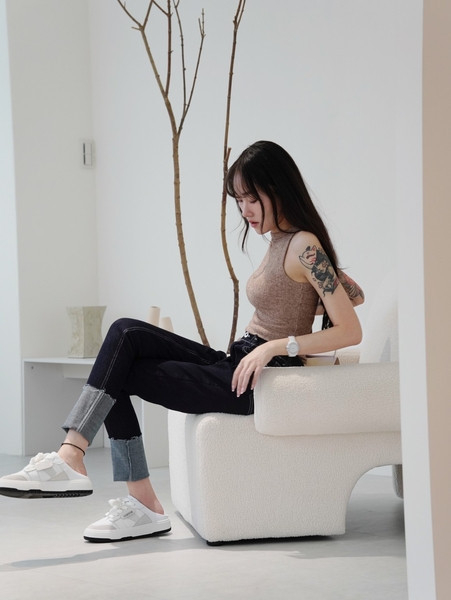 iNINE正韓軟平底灰白半拖小白鞋 