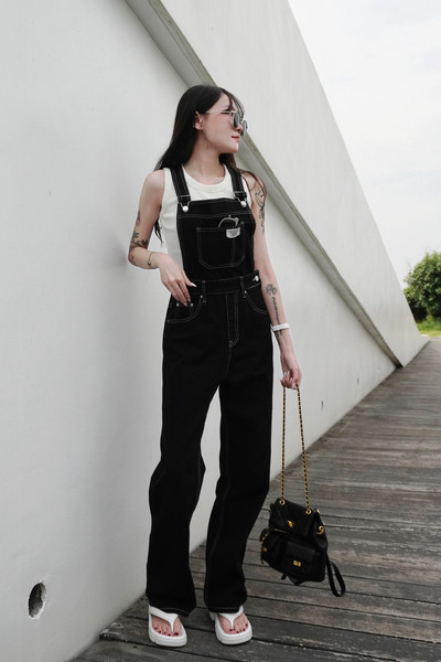 iNINE正韓小標白縫線吊帶褲 