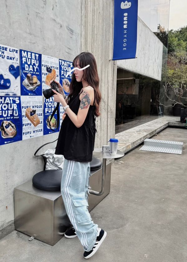iNINE街頭慵懶三杠多口袋牛仔拖地寬褲 