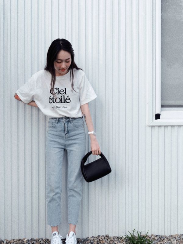 Inine 法式刺繡字母短T/清新百搭高腰奶藍軟牛仔九分褲 