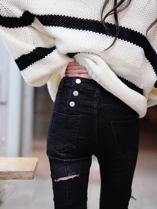 iNINE韓系後三釦高腰修身牛仔九分褲 