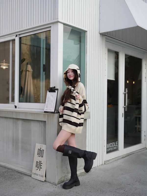 NON-SCENE.｜韓系條紋帶披肩帽厚磅毛衣 