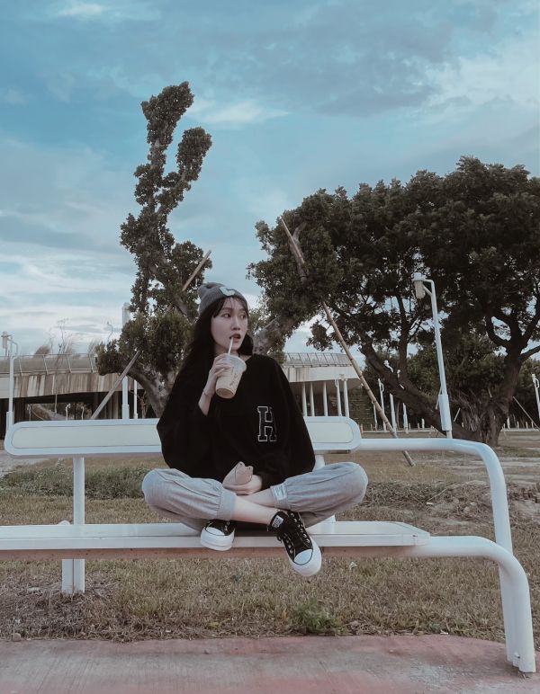 韓系無刷毛H字大學T 