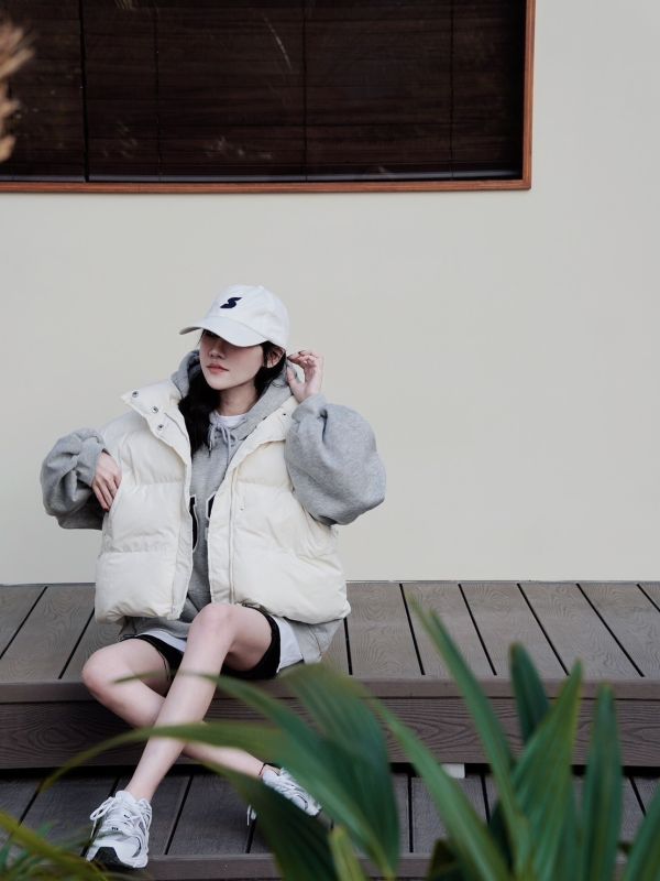 iNINE 可拆帽羽絨背心 