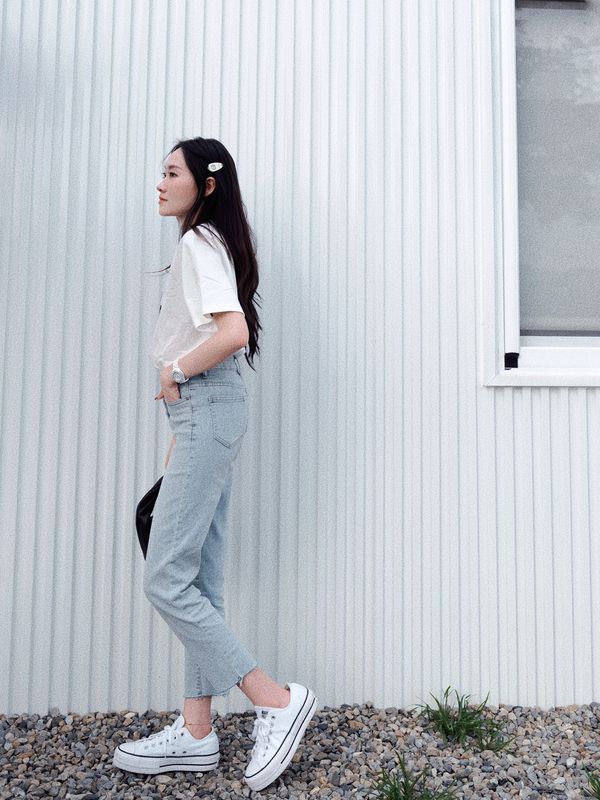 Inine 法式刺繡字母短T/清新百搭高腰奶藍軟牛仔九分褲 