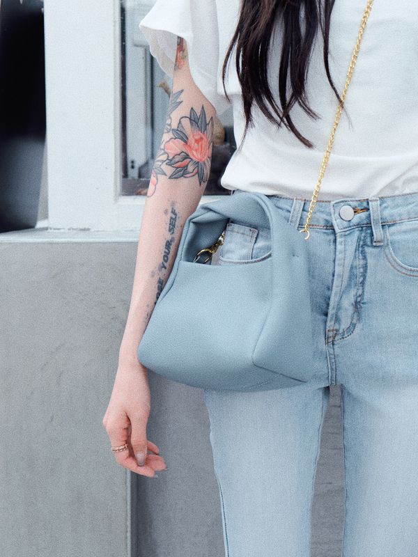 Inine 韓國訂製超軟小牛皮手拎包 