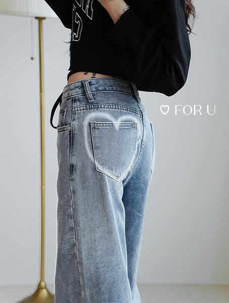 軟軟愛心牛仔直筒寬褲+美式style腰綁帶短版長T 