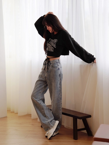 軟軟愛心牛仔直筒寬褲+美式style腰綁帶短版長T 