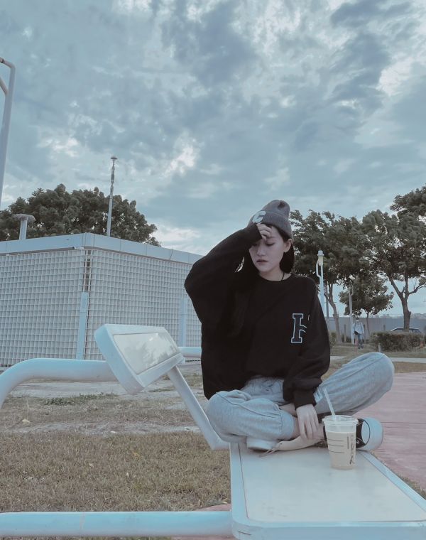 韓系無刷毛H字大學T 