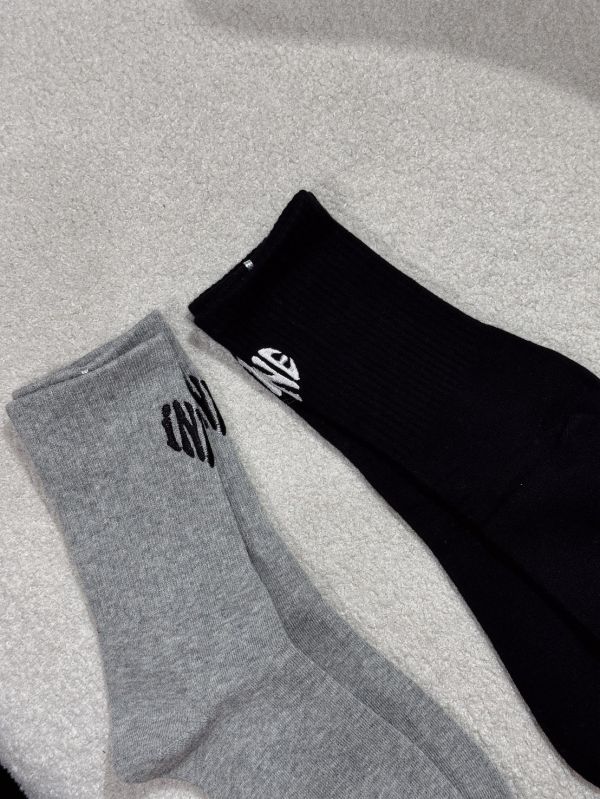 iNINE.｜獨家自訂字樣愛心襪 