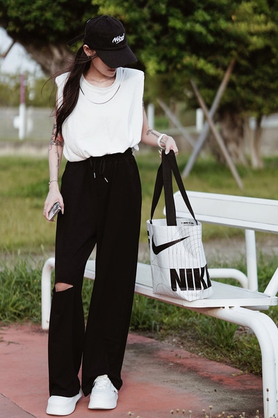 iNINE韓系割破軟棉薄寬褲 