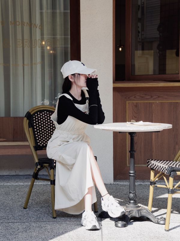 iNINE 韓氣滿滿開衩連身裙 