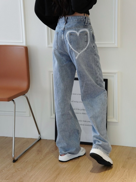 軟軟愛心牛仔直筒寬褲+美式style腰綁帶短版長T 