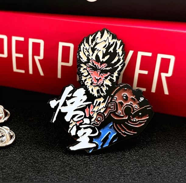 【史派克工廠】結單24年11月 黑神話 悟空 金屬烤漆 胸章 5.6cm 1029 黑神話 悟空 金屬烤漆 胸章 5.6cm