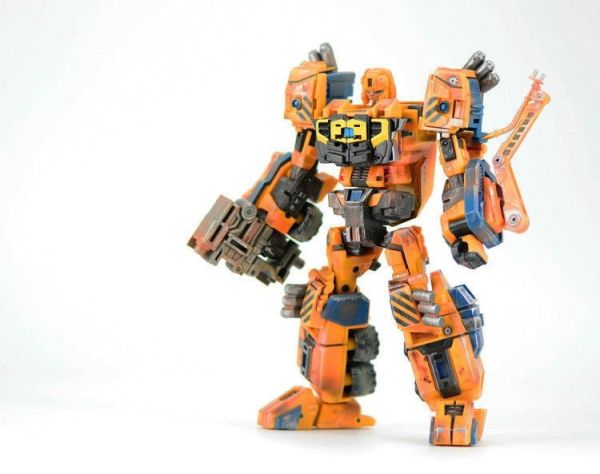 【史派克工廠】售完 FPJ WB011 胸甲戰士 異色 戰損版 變形金剛 會場 限定版 黃色工程車 FPJ WB011 胸甲戰士 異色 戰損版 變形金剛 會場 限定版 黃色工程車