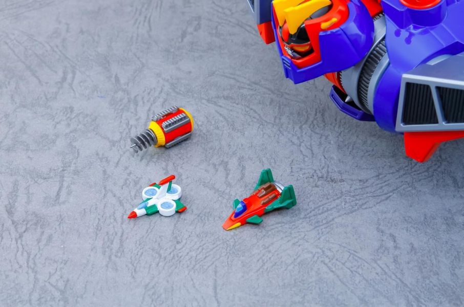 【史派克工廠】結單 預購免運24年9月 ACTION TOYS 完全變形 無敵鐵羅剎 1/400 0529 ACTION TOYS 完全變形 無敵鐵羅剎 1/400