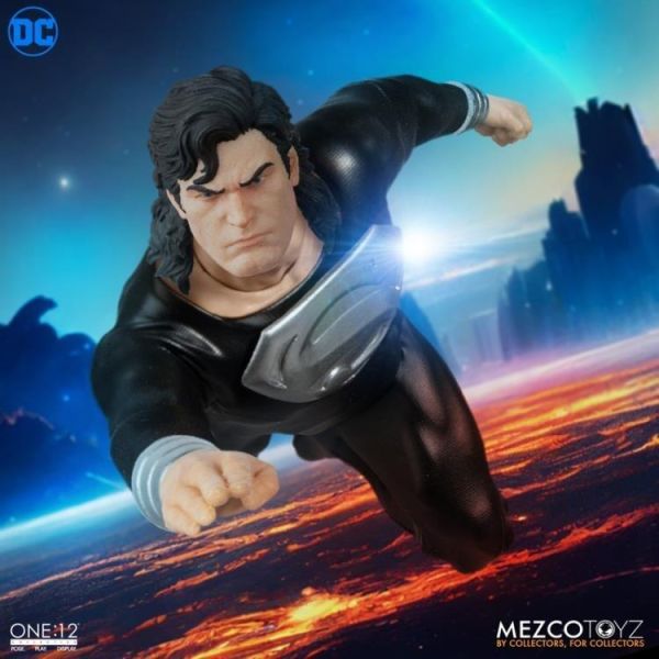 【史派克工廠】現貨 MEZCO One:12 超人 Recovery Suit版 X0608 現貨 MEZCO One:12 超人 Recovery Suit版