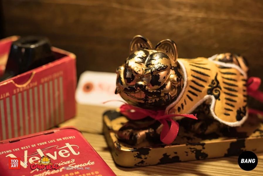 【史派克工廠】結單 預購免運24年9月 TOO CHEAP ART 加菲貓聯名 祈喵熱 虎爺 潮玩手辦 0606 TOO CHEAP ART 加菲貓聯名 祈喵熱 虎爺 潮玩手辦