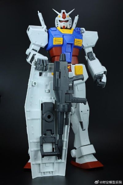 【史派克工廠】結單 預購24年Q2 方大競 1/35 初代鋼彈 元祖 特大頭像胸像比例 LED燈可發光 組裝模型 0510 方大競 1/35 初代鋼彈 元祖 特大頭像胸像比例 LED燈可發光 組裝模