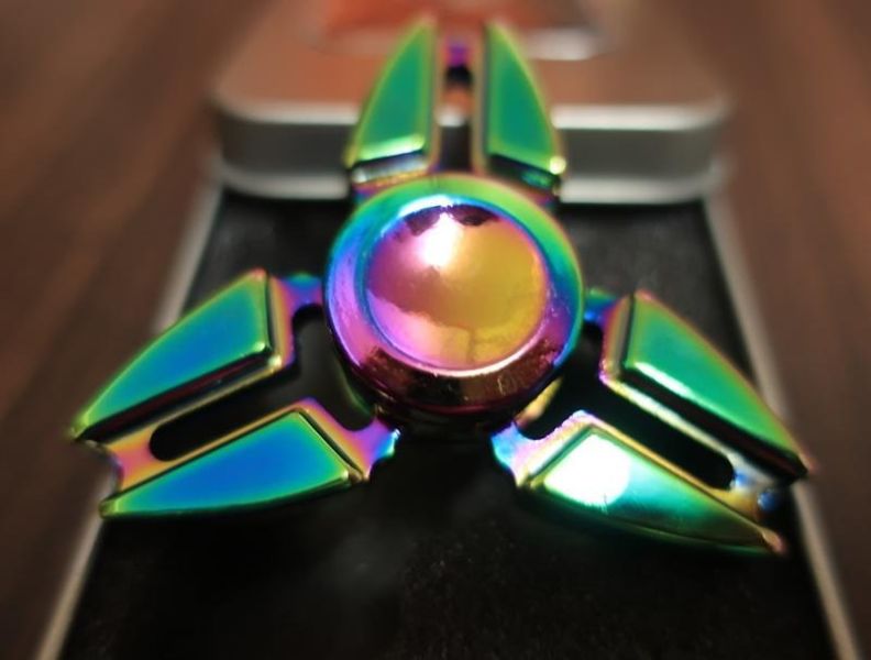 【史派克工廠】炫彩 合金 指尖陀螺 舒壓玩具 手指陀螺 Hand Spinner 指尖旋轉 辦公室 炫彩 合金 指尖陀螺 舒壓玩具 手指陀螺 Hand Spinner 指尖旋轉 辦公室