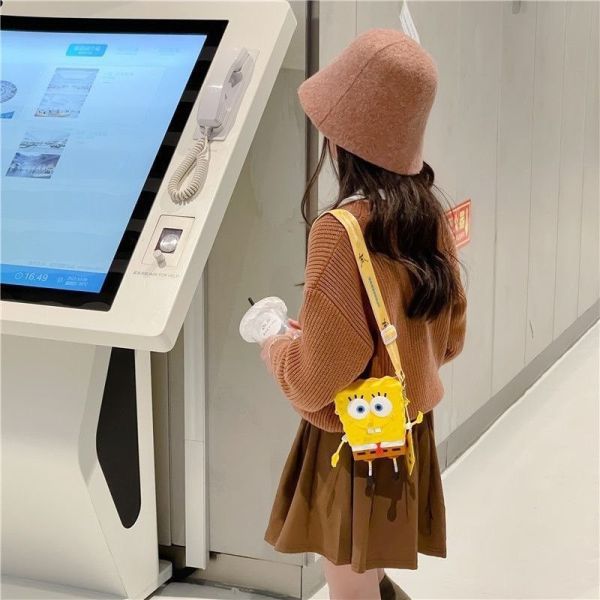 【史派克工廠】預購免運26年2月 海綿寶寶 解壓捏捏樂 單肩 矽膠收納包 小包 外出包 0113 海綿寶寶 解壓捏捏樂 單肩 矽膠收納包 小包 外出包