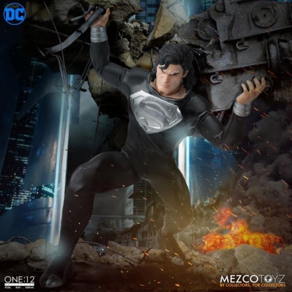 【史派克工廠】現貨 MEZCO One:12 超人 Recovery Suit版 X0608 現貨 MEZCO One:12 超人 Recovery Suit版