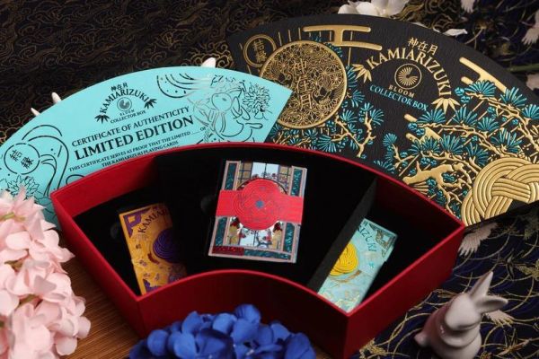 【史派克工廠】預購免運26年7月 Room One Cards Bloom 神在月 撲克牌 收藏套裝 0601 Room One Cards Bloom 神在月 撲克牌 收藏套裝