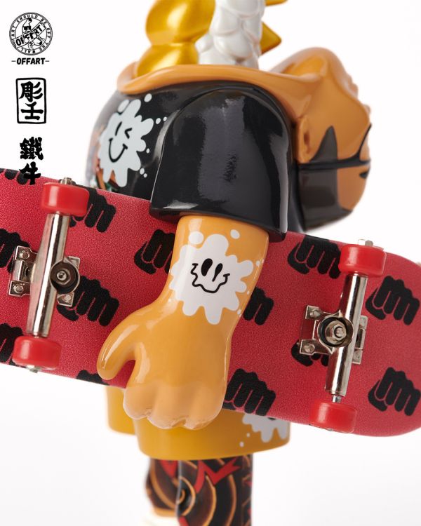 【史派克工廠】結單25年10月 OFF ART 人中之龍 鐵牛 白精汁龍 18cm 0728 OFF ART 人中之龍 鐵牛 白精汁龍 18cm