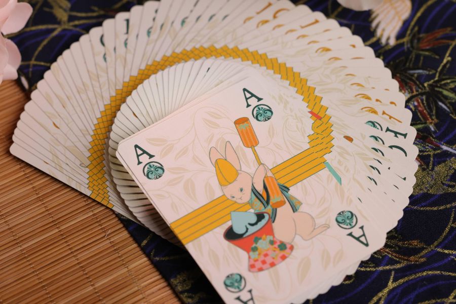 【史派克工廠】預購免運26年7月 Room One Cards Bloom 神在月 撲克牌 小吉版 0601 Room One Cards Bloom 神在月 撲克牌 小吉版