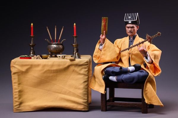 【史派克工廠】預購26年Q2 Mountain Studio 僵屍先生 （林正英 九叔）1/12 可動人偶 0929 Mountain Studio 僵屍先生 （林正英 九叔）1/12 可動人偶