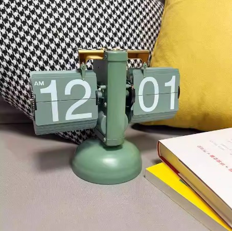 【史派克工廠】結單免運26年1月 MIDCLOCK 桌面自動翻頁時鐘 12小時制單腳 3色 1224 MIDCLOCK 桌面自動翻頁時鐘 12小時制單腳 3色