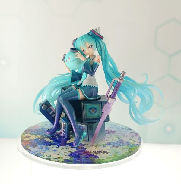 【史派克工廠】結單免運26年9月 MH限定 Lucrea 機動戰士鋼彈45周年x初音未來 初音 鋼彈OO型態 1013 MH限定 Lucrea 機動戰士鋼彈45周年x初音未來 初音 鋼彈OO型態