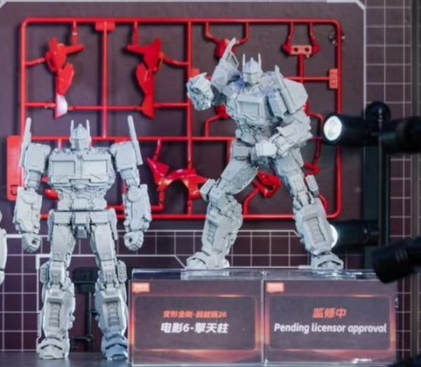 【史派克工廠】結單26年8月 代理版 布魯可 變形金剛 超越版 大黃蜂 電影版 柯博文 可動積木公仔 0630 代理版 布魯可 變形金剛 超越版 大黃蜂 電影版 柯博文 可動積木公仔