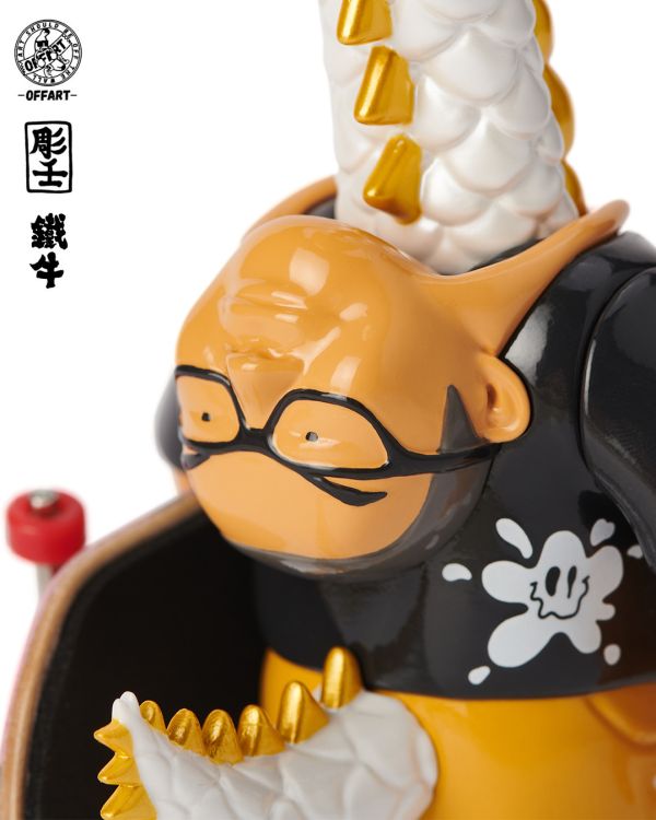 【史派克工廠】結單25年10月 OFF ART 人中之龍 鐵牛 白精汁龍 18cm 0728 OFF ART 人中之龍 鐵牛 白精汁龍 18cm