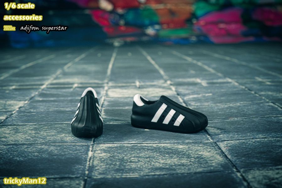 【史派克工廠】結單 預購23年6月 trickyMan12 1/6 搪膠運動鞋 202304-5 白色 & 黑色 0525 trickyMan12 1/6 搪膠運動鞋 202304-5 白色 & 黑色