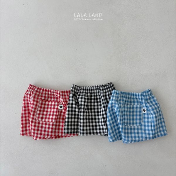 蘋果塗鴉短TEE｜2COLORS 