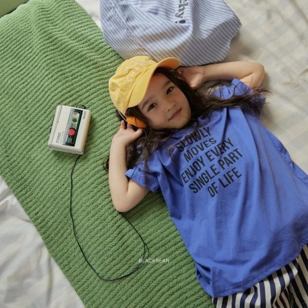BLACKBEAN｜SLOWLY字母短TEE 