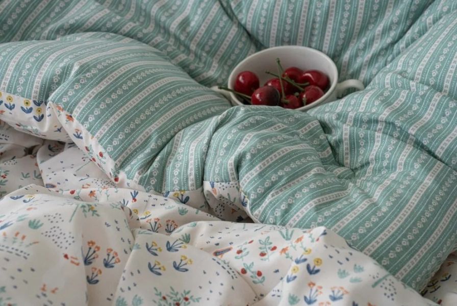 韓國製 小花草雙色厚款四季被｜2COLORS 