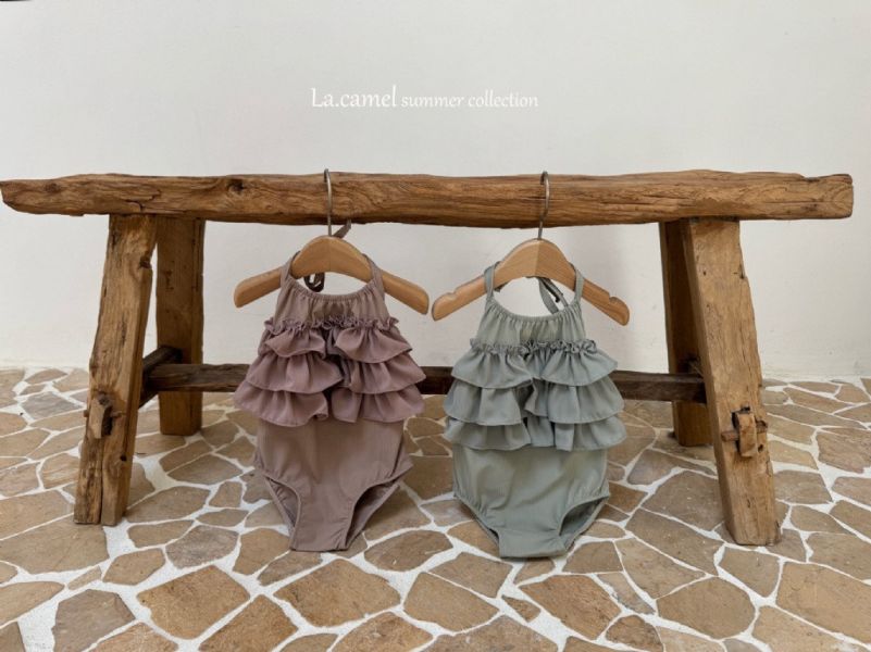 荷葉邊連身泳衣(不含泳帽)｜2COLORS 