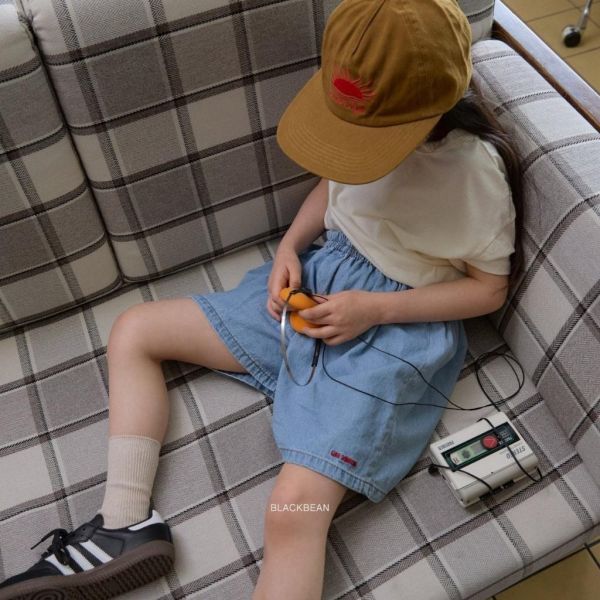 BLACKBEAN｜刺繡牛仔短褲 