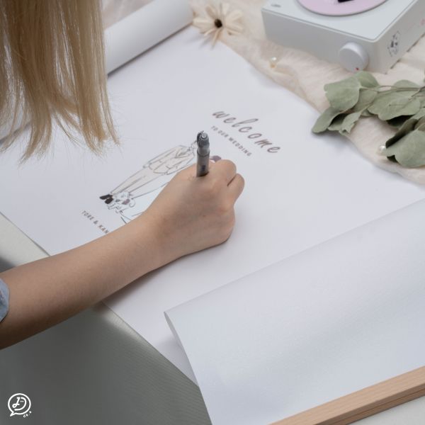 客製化簽名軸 婚禮簽名軸,客製簽名布,似顏繪婚禮用品,婚禮互動道具,戶外婚禮,婚禮迎賓區設計,婚禮佈置,婚禮小物,de.a,滴ㄟ