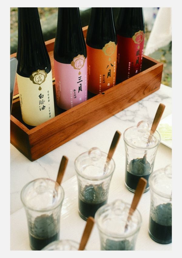 金桃醬油 三月蔭油．八月蔭油禮盒組 
