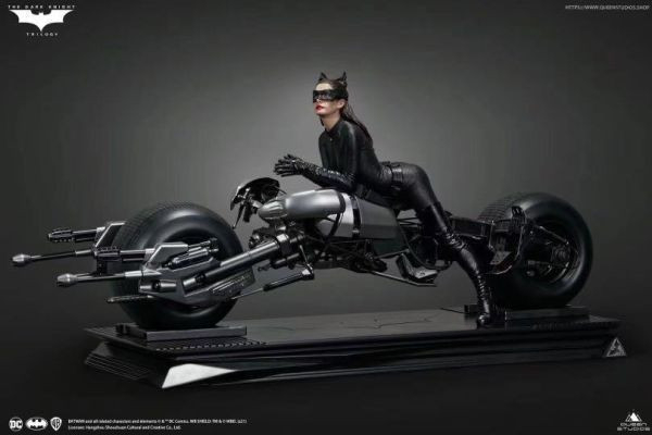 【現貨秒發】DC 貓女 蝙蝠摩托車全身雕像 X Queen Studio 正版授權 動漫,模型,玩具,gk,玩驛,火影,手辦,海賊,死神,航海王,獵人,阿拉蕾,七大罪,七龍珠,寶可夢,神奇寶貝,哥吉拉,宮崎駿,迪士尼,灌籃高手,鬼滅之日刃,一拳超人,蠟筆小新,咒術,鏈鋸人,進擊的巨人,妖精尾巴,我的英雄學院,我英,鋼鍊,鋼之煉金術師,新世紀福音戰士,EVA,間諜家家酒,Re0,漫威,dc,集美#hex#tsume#prime1#queen#tes#xm#野獸國#壽屋#數碼寶貝
