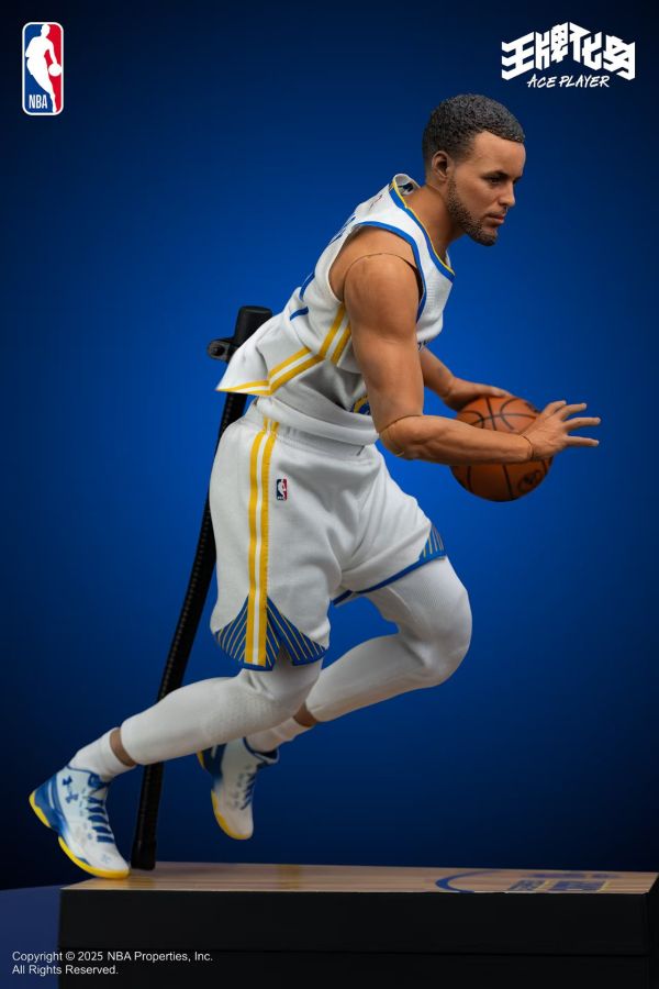 【預購】NBA 1/6蠟像級兵人 史蒂芬·柯瑞 X 王牌化身 玩驛丨Toy station, GK雕像預購, GK雕像代購, GK雕像現貨, GK雕像修復, 咒術, 咒術迴戰, SCC玩具屋, 玩具給庫, NBA, 瘋公仔, 訂製雕像,模型,伯公仔,gk,玩驛,火影,夜風本舖,海賊,死神,航海王,獵人,阿拉蕾,七大罪,七龍珠,寶可夢,神奇寶貝,哥吉拉,宮崎駿,迪士尼,灌籃高手,鬼滅之刃,一拳超人,蠟筆小新,咒術,鏈鋸人,進擊的巨人,乙骨,我英