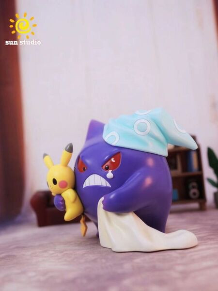 【售罄展示追加請私訊客服@toystationtw】 寶可夢 (三配色)  起床氣耿鬼 X Sun太陽 玩驛丨Toy station, GK雕像預購, GK雕像代購, GK雕像現貨, GK雕像修復, 購物網站, 自媒體選物店, 日漫, 美漫, 電影, 電玩IP, 訂製雕像,模型,玩具,gk,玩驛,火影,手辦,海賊,死神,航海王,獵人,阿拉蕾,七大罪,七龍珠,寶可夢,神奇寶貝,哥吉拉,宮崎駿,迪士尼,灌籃高手,鬼滅之日刃,一拳超人,蠟筆小新,咒術,鏈鋸人,進擊的巨人,妖精尾巴,我的英雄學院,鋼鍊,鋼之