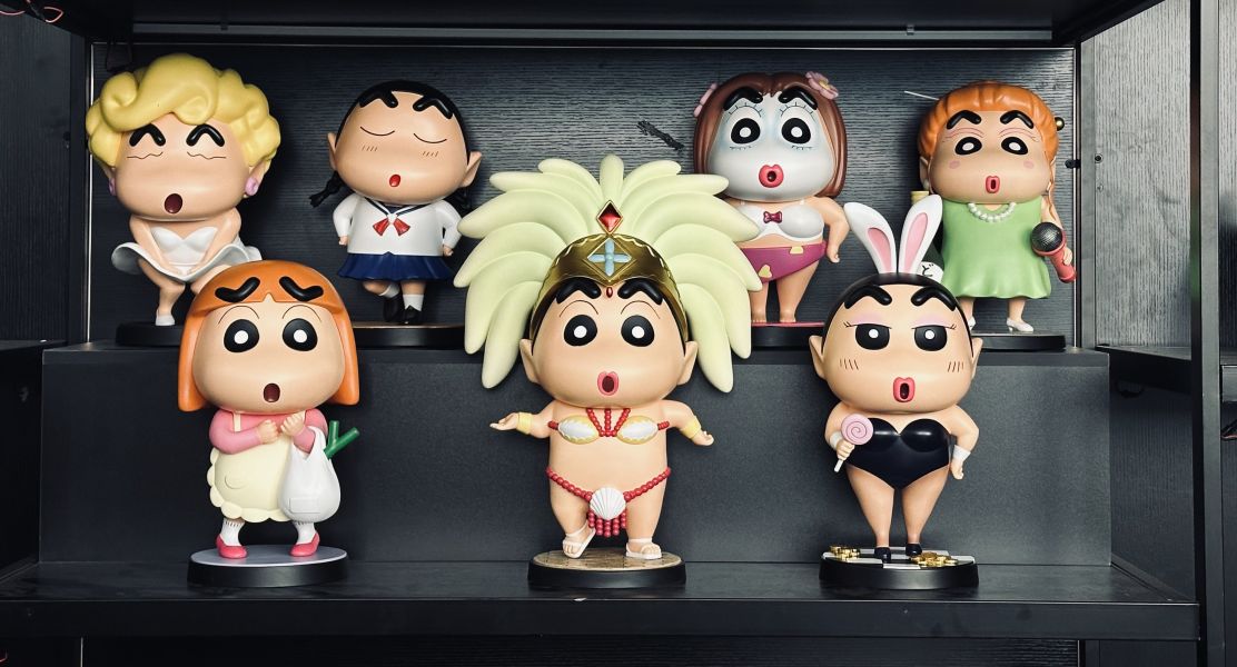 【預購】蠟筆小新 主婦小新&桑巴舞小新 X 動感光波工作室 玩驛丨Toy station, GK雕像預購, GK雕像代購, GK雕像現貨, GK雕像修復, 咒術, 咒術迴戰, SCC玩具屋, 玩具給庫, NBA, 瘋公仔, 訂製雕像,模型,伯公仔,gk,玩驛,火影,夜風本舖,海賊,死神,航海王,獵人,阿拉蕾,七大罪,七龍珠,寶可夢,神奇寶貝,哥吉拉,宮崎駿,迪士尼,灌籃高手,鬼滅之刃,一拳超人,蠟筆小新,咒術,鏈鋸人,進擊的巨人,乙骨,我英